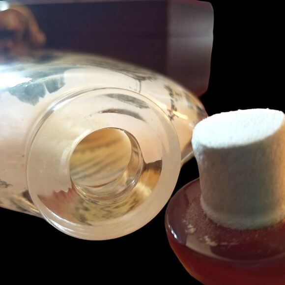 ⭐️ Chinese Artisan Created Inner Painted Glass Snuff Bottle with Box - Picture 6 of 13